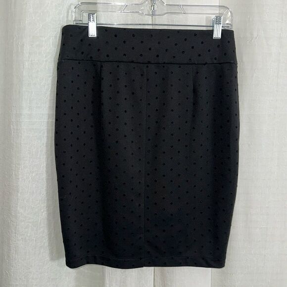 maurices M Black Fitted Elasticized High Waistband Velvet Polka Dot Pencil Skirt - Picture 5 of 11